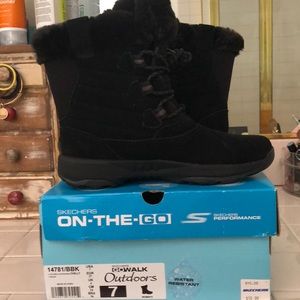 Brand new! Sketchers fuzzy winter boots.